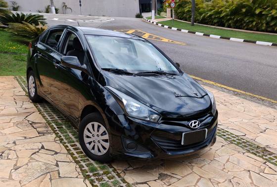 HYUNDAI HB20S 1.6 COMFORT PLUS 16V FLEX 4P MANUAL
